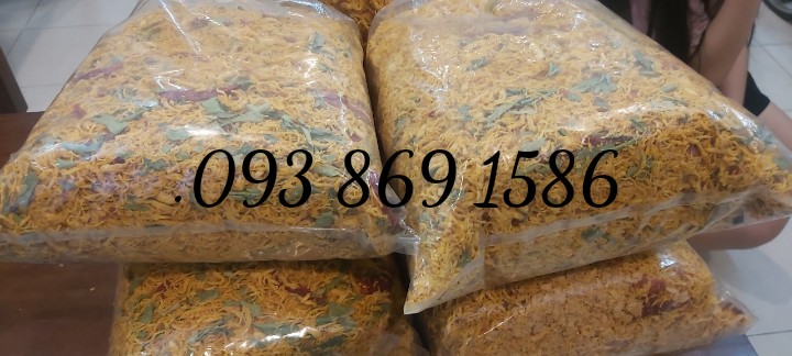 Chả (giò) lụa lá chuối, chả chiên,chả bò chà bông,khô gà lá chanh