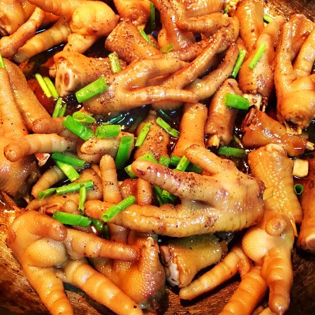 Chân gà sốt tiêu đen món ngon mỗi ngày