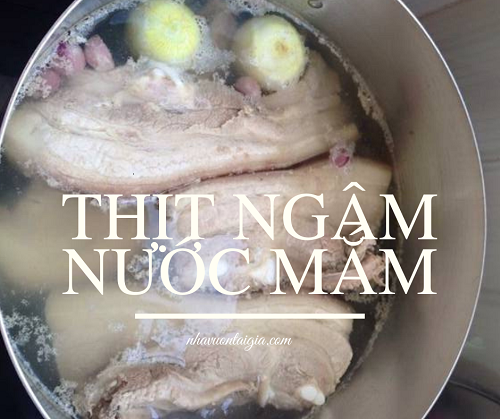 Thịt ngâm nước mắm kiểu miền Trung 