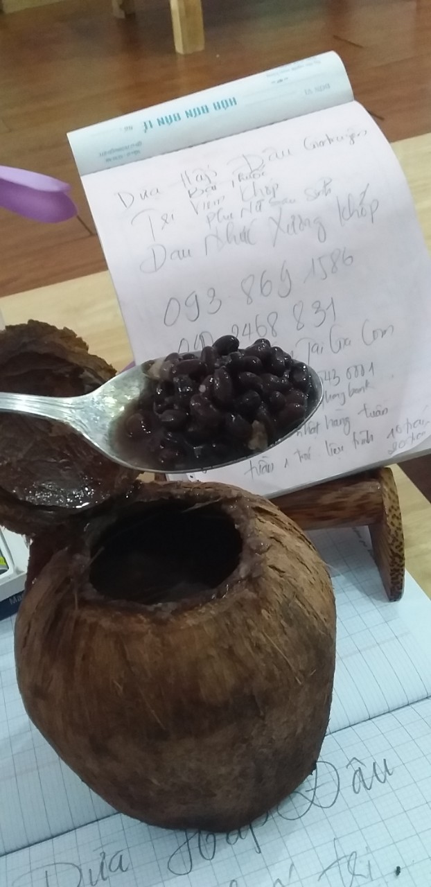 Dừa hấp đậu đen trị đau nhức xương khớp và các bài thuốc từ đậu đen thần thánh