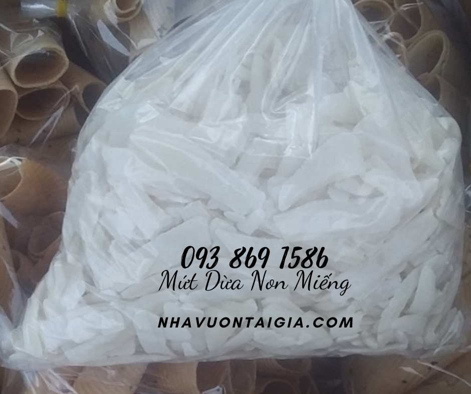 Mứt dừa non miếng đường phèn sên bếp củi nhà làm Nhà Vườn Tại Gia