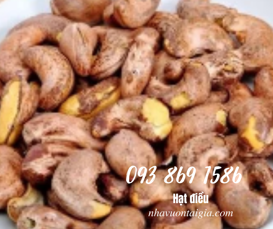 Cơ Sở sản hạt điều sản xuất hạt điều rang muối Bình Phước, Hạt điều tươi Bình Phước  Hạt điều Bình Phước rang muối Các loại sản phẩm rang muối, hạt điều Bình Phước được nhiều người biết đến do hạt ngon, chắc nặng và được đầu tư trồng điều lâu năm từ hồi còn tỉnh Sông Bé. Hạt điều Bình Phước khá nổi tiếng vì ở đây trồng cây điều rất nhiều, có thể nói số lượng lớn nhất cả nước. Khắp Việt Nam còn nhiều nơi khác cũng trồng điều như Đồng Nai, Bình Dương, Daklak, Quảng Ngãi,… với diện tích khiêm tốn hơn. Nếu cùng một nơi chế biến thì hạt được thu hoạch dù trồng ở đâu ăn vào cũng thấy giống y như nhau. cho nên nói rằng hạt điều Bình Phước nổi tiếng vì ngon nhất là chưa chính xác.  Hạt điều được thu hoạch mỗi năm một lần vào dịp Tết âm lịch, kéo dài khoảng 3 tháng đầu năm, nếu bạn đi Bình Phước sẽ thấy không khí rất rộn ràng, tiếng cười, tiếng xe vận tải nhộn nhịp.  Danh sách các công ty huyên sản xuất điều nhân trắng và bán lại cho các công ty lớn để xuất sang Mỹ, EU, Trung Đông… Khi thị trường điều xuất khẩu bắt đầu sôi động. Bên cạnh việc sản xuất điều nhân, chúng tôi còn phát triển thêm hạt điều rang muối với công thức riêng, theo hướng rang sạch, truyền thống, không chất bảo quản. Mong muốn mang Hạt điều rang muối – Đặc sản Bình Phước, đến người tiêu dùng. Vì thế, chúng tôi rất cần sự hợp tác của quý khách hàng, đại lý trên cả trong và ngoài nước.  Công ty hạt điều Phú Quang, Chuyên sản xuất, chế biến và xuất khẩu hạt điều tại Bình Phước, cung cấp các mặt hàng hạt điều, rang bóc vỏ, vỏ lụa, nhân sống.  Công ty sản xuất hạt điều uy tín có tiếng trong việc đưa điều thành phẩm đến người tiêu dùng, siêu thị, đại lý, bán hàng hạt điều Online, xuất khẩu hạt điều.  CÔNG TY HẠT ĐIỀU PHÚ QUANG  Địa chỉ: Thôn Nhơn Hòa 1, Phường Sơn Giang, Phước Long, Bình Phước  Xưởng hạt điều  CÔNG TY CỔ PHẦN K HOUSE  cung cấp điều thượng phẩm từ Bình Phước: Hạt điều Bình Phước rang muối, hạt điều rang bơ, hạt điều sả chanh, hạt điều .  -Tổ 1,Khu Phước Sơn, Phường Phước Bình, Thị xã Phước Long, Tỉnh Bình Phước, Việt Nam  CÔNG TY TNHH MTV BAZAN Thôn 7, Xã Thống Nhất, Huyện Bù Đăng, Bình Phước  Cung cấp, bán sỉ lẻ Hạt điều rang muối ngon giá rẻ tại TP.HCM, mua hạt điều xuất khẩu loại 1 làm quà biếu dịp lễ, Tết hoặc dùng trong gia đình  CÔNG TY CỔ PHẦN NÔNG NGHIỆP HUỲNH GIA Yên Thế, phường 2, quận Tân Bình, TP.HCM    Hạt điều Bình Phước có thể đáp ứng hầu hết các sản phẩm nếu khách hàng yêu cầu, từ hạt điều thô, hạt điều nhân sống, hạt điều rang muối, hạt điều tỏi ớt, hạt điều sả chanh, hạt điều mật ong… Những nguyên liệu hương đồng gió nội, organic làm nên thương hiệu một sản phẩm vì Sức khỏe. Hàng luôn mới và chất lượng  Thương hiệu đặc sản hạt điều Bình Phước mạnh xuất khẩu, và thị trường chính đưa nông sản Việt Nam Vươn tầm thế giới, nên hạt luôn mới chất lượng cao. Xưởng tại Bình Phước, chúng tôi sản xuất liên tục nên không làm mất đi hương vị hạt điều Bình Phước do chất bảo quản  Tây nó bự nên thích ăn hạt lớn, do vậy hạt điều rang muối Bình Phước tiêu chuẩn loại W240 đến W450 trước đây hay đem đi xuất khẩu, mua bán sản phẩ  Lãnh hạt điều về làm  Danh sách các Công ty sản xuất hạt điều  Cơ sở sản xuất hạt điều  Hạt điều hàng xá  Giá hạt điều  Hạt điều xuất khẩu Bình Phước  Hạt điều rang muối    Cung cấp hạt điều rang muối Báo giá hạt điều rang muối, hạt điều tươi Công ty sản xuất hạt điều rang muối