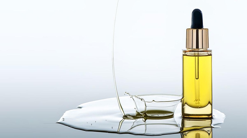 Skin care cơ bản tỉnh thức: Các thành phần hóa chất trong mỹ phẩm có tác dụng phụ hay không?