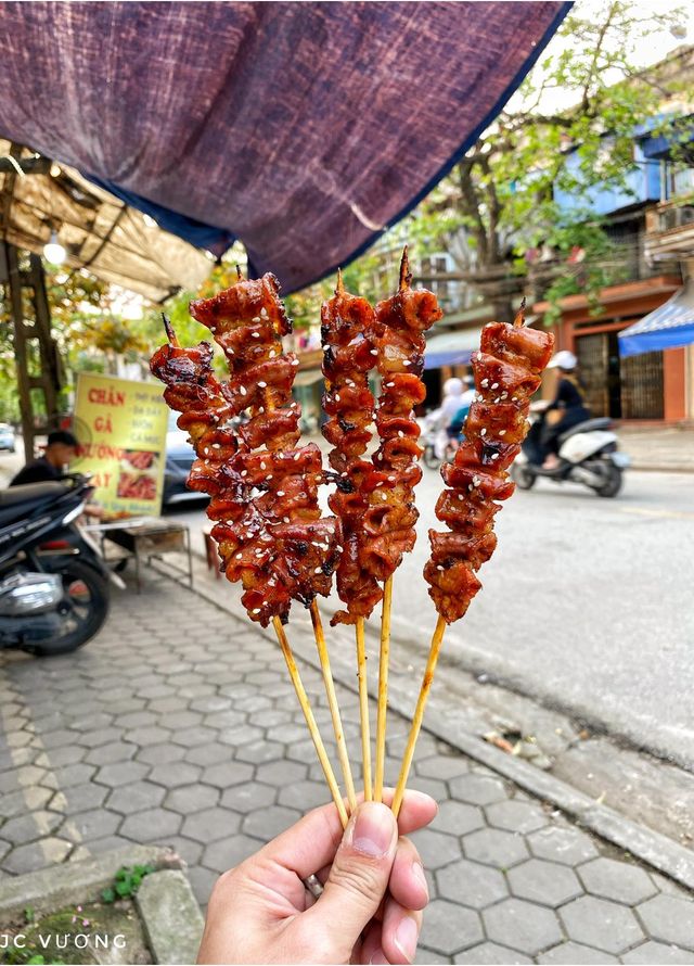Kinh doanh đồ ăn vặt vỉa hè nên bán gì để mang đến lợi nhuận cao?