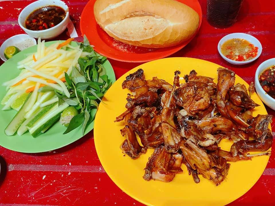 Kinh doanh đồ ăn vặt vỉa hè nên bán gì để mang đến lợi nhuận cao?