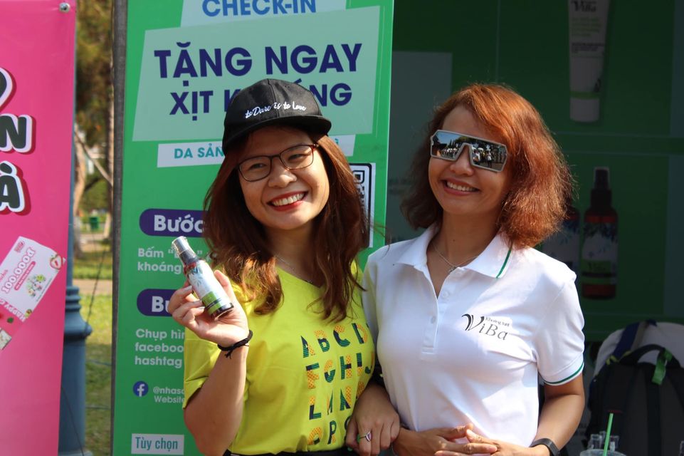 Khoáng tươi Viba Thanh xuân tỉnh thức khoe mặt mộc chụp ảnh đẹp không cần app